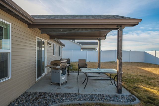 10212 W 9th Ave, Airway Heights, WA 99224