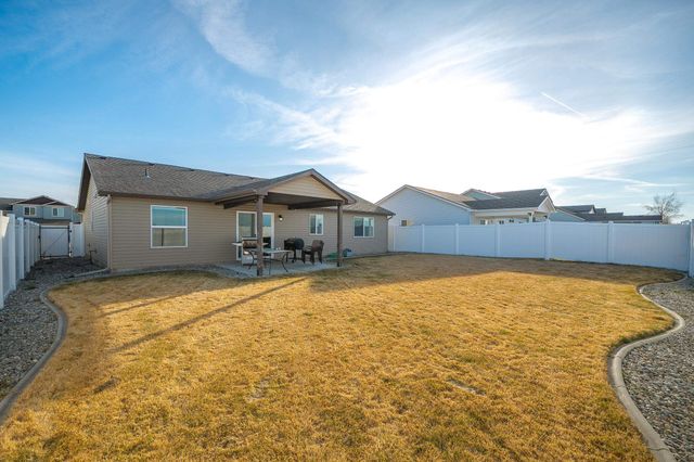 10212 W 9th Ave, Airway Heights, WA 99224