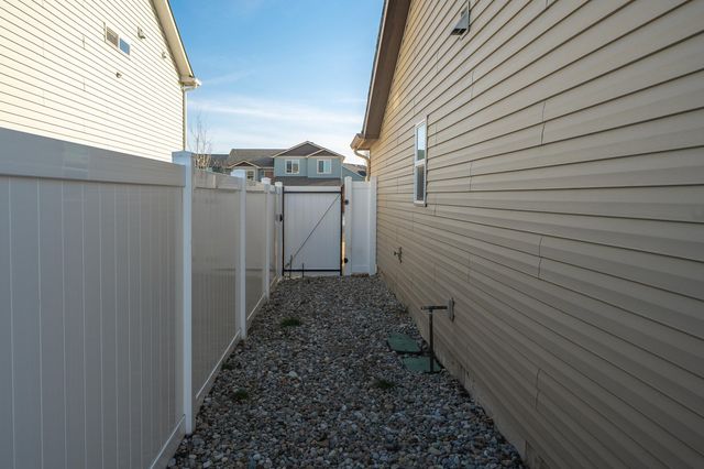 10212 W 9th Ave, Airway Heights, WA 99224