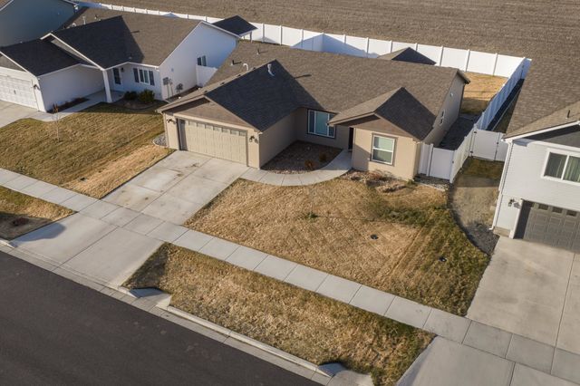 10212 W 9th Ave, Airway Heights, WA 99224