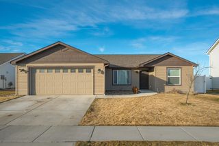 10212 W 9th Ave, Airway Heights, WA 99224