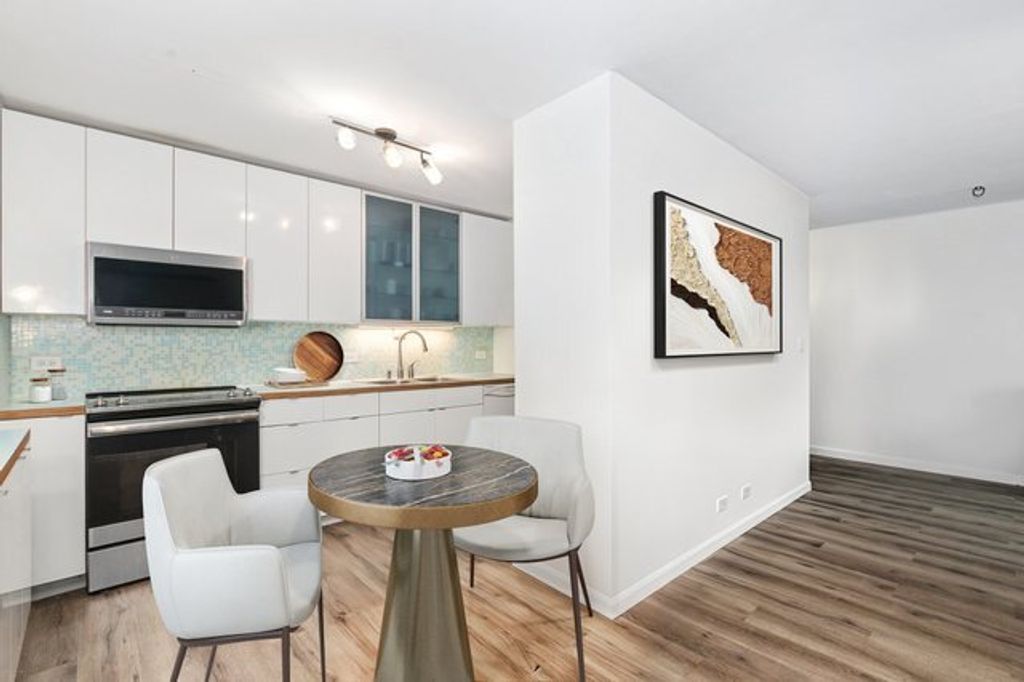 4250 N Marine Drive 2130, Chicago, IL 60613 — photo 4