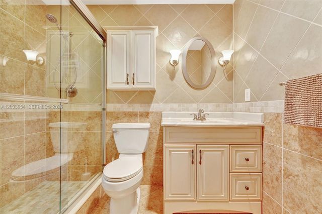 221 SE 9th Ave 102, Pompano Beach, FL 33060