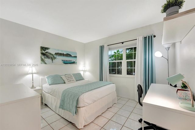 221 SE 9th Ave 102, Pompano Beach, FL 33060