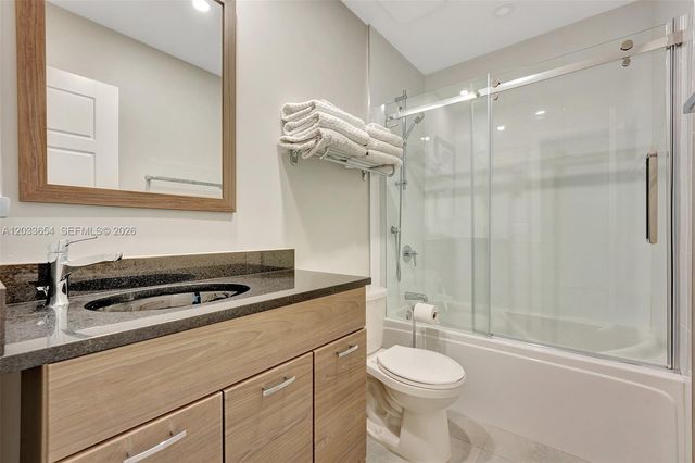 221 SE 9th Ave 102, Pompano Beach, FL 33060