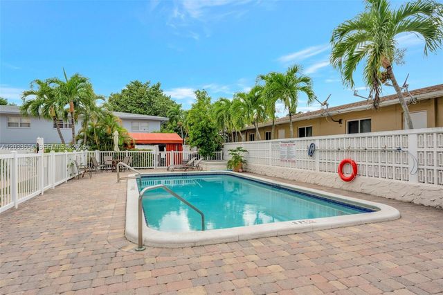 221 SE 9th Ave 102, Pompano Beach, FL 33060