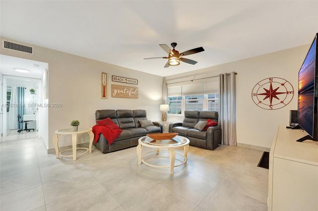 221 SE 9th Ave 102, Pompano Beach, FL 33060