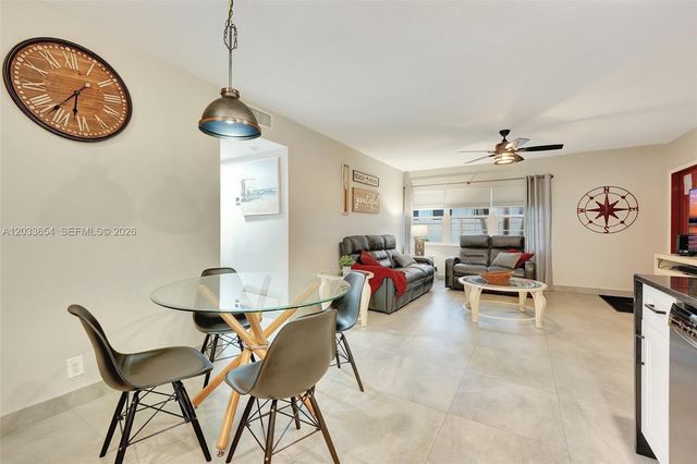 221 SE 9th Ave 102, Pompano Beach, FL 33060