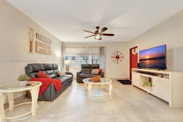 221 SE 9th Ave 102, Pompano Beach, FL 33060