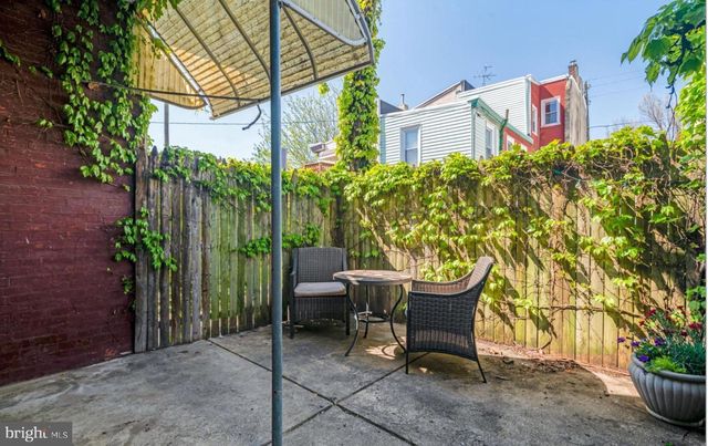 2222 E BOSTON ST, Philadelphia, PA 19125