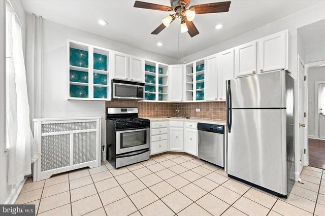 2222 E BOSTON ST, Philadelphia, PA 19125