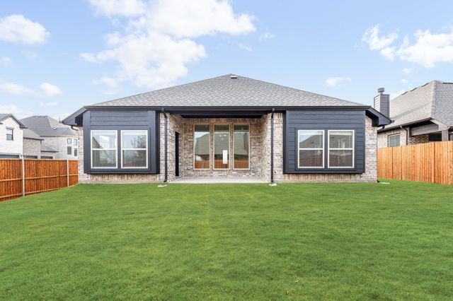 1002 Stonehaven Drive, Justin, TX 76247