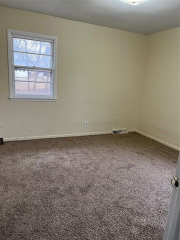 1114 Carrie Avenue, Des Moines, IA 50315