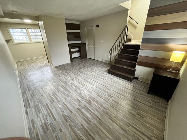 1114 Carrie Avenue, Des Moines, IA 50315