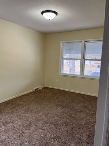 1114 Carrie Avenue, Des Moines, IA 50315