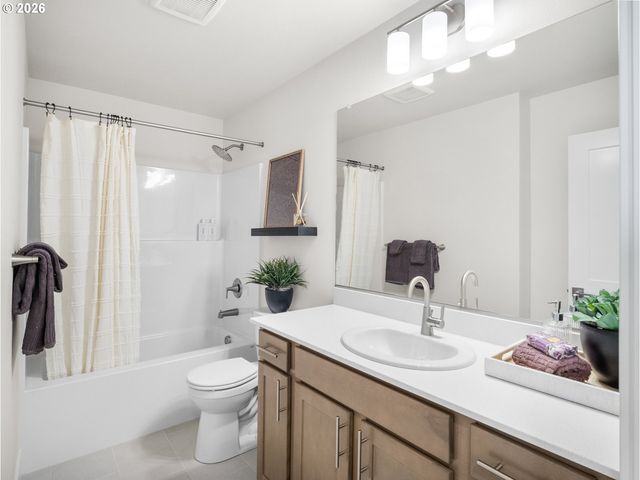 16652 Sw Gypsum Ter, King City, OR 97140