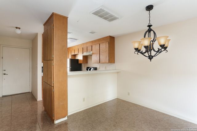11815 Vance Jackson Rd Apt 2404, San Antonio, TX 78230