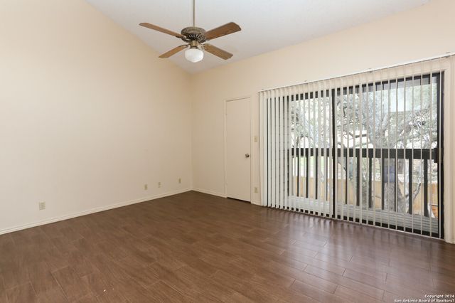 11815 Vance Jackson Rd Apt 2404, San Antonio, TX 78230