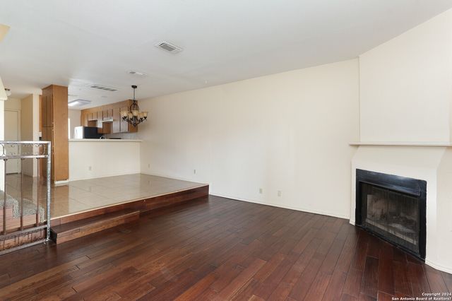 11815 Vance Jackson Rd Apt 2404, San Antonio, TX 78230