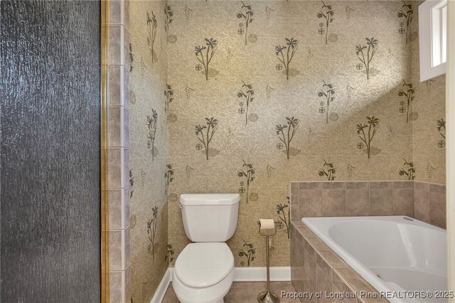 2003 Pinewood Terrace, Fayetteville, NC 28304