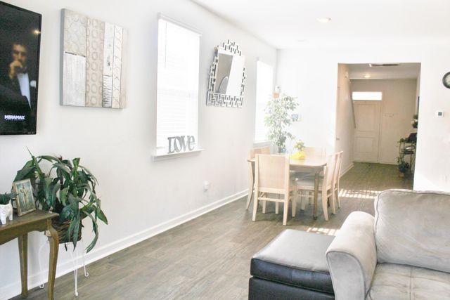 930 Woodside Creek Lane, Summerville, SC 29486