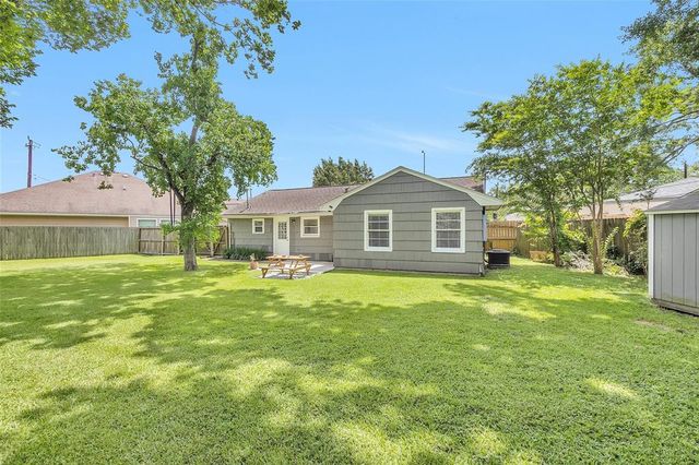6018 Carew Street, Houston, TX 77074