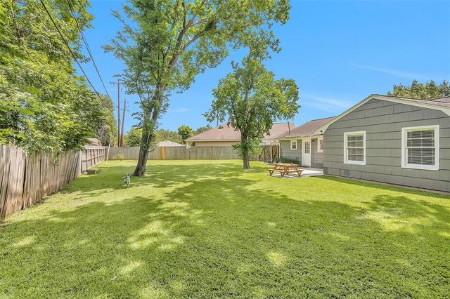 6018 Carew Street, Houston, TX 77074