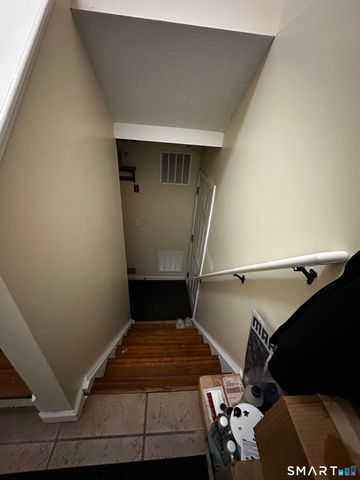 654 Laurel Street 1, East Haven, CT 06512