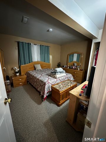 654 Laurel Street 1, East Haven, CT 06512