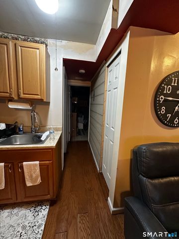 654 Laurel Street 1, East Haven, CT 06512