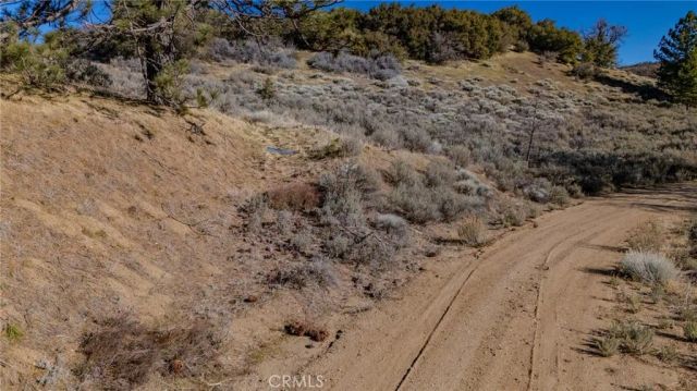 23131 Constance, Tehachapi, CA 93561
