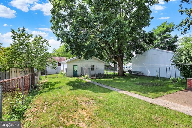 14 CHESTNUT ST, Newville, PA 17241