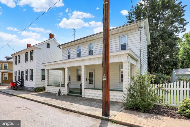 14 CHESTNUT ST, Newville, PA 17241