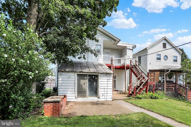 14 CHESTNUT ST, Newville, PA 17241