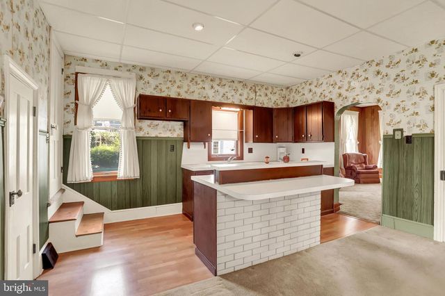 14 CHESTNUT ST, Newville, PA 17241