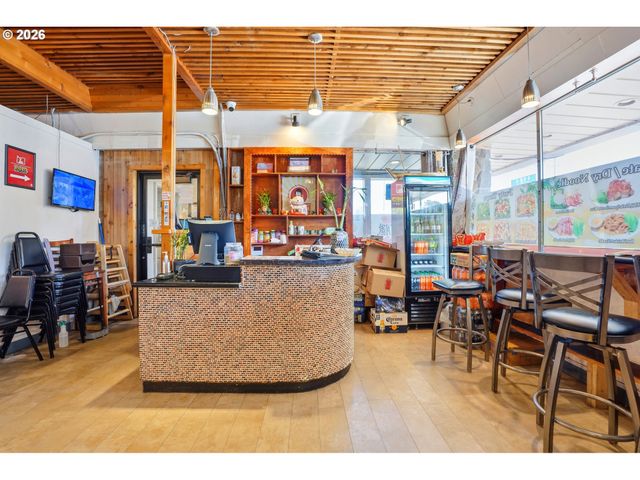 1815 Se 82ND Ave, Portland, OR 97216