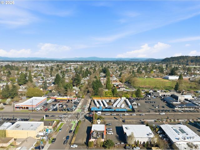 1815 Se 82ND Ave, Portland, OR 97216
