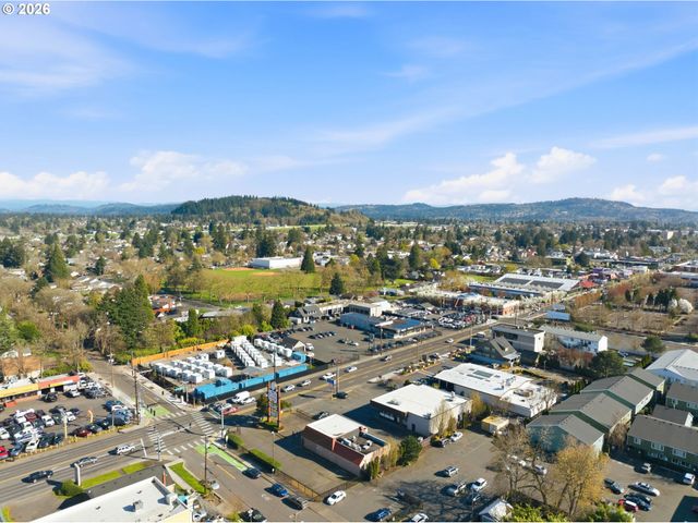 1815 Se 82ND Ave, Portland, OR 97216