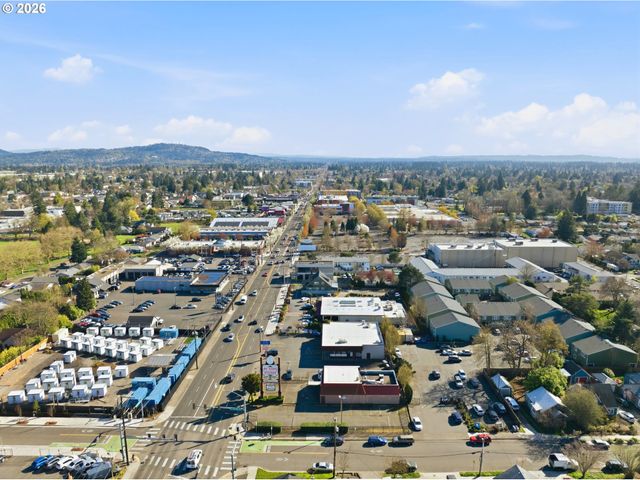 1815 Se 82ND Ave, Portland, OR 97216