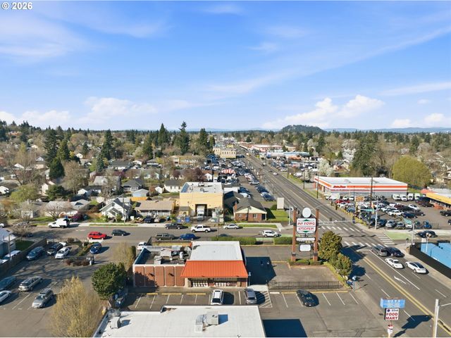 1815 Se 82ND Ave, Portland, OR 97216