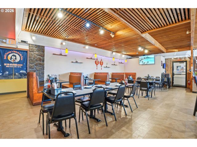 1815 Se 82ND Ave, Portland, OR 97216