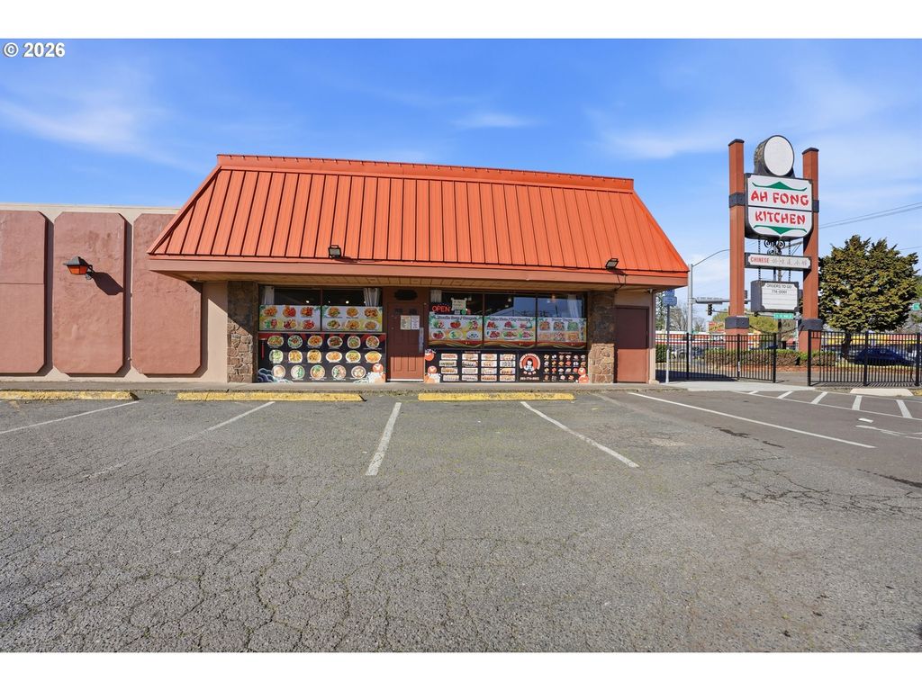 1815 Se 82ND Ave, Portland, OR 97216