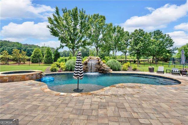 11 LAUREL Trace SE, Cartersville, GA 30120