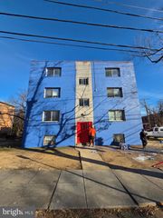 3930 1ST ST SE #301, Washington, DC 20032