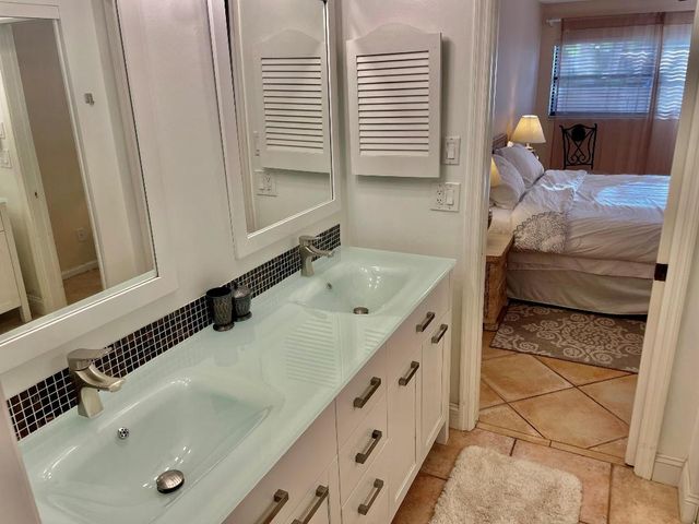 505 Prestwick Circle, Palm Beach Gardens, FL 33418