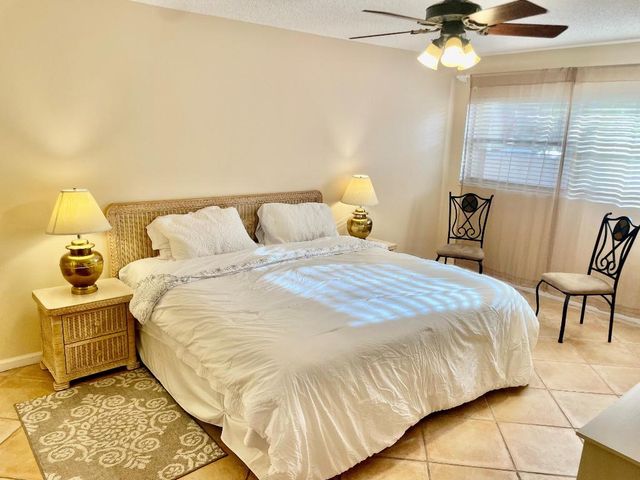 505 Prestwick Circle, Palm Beach Gardens, FL 33418