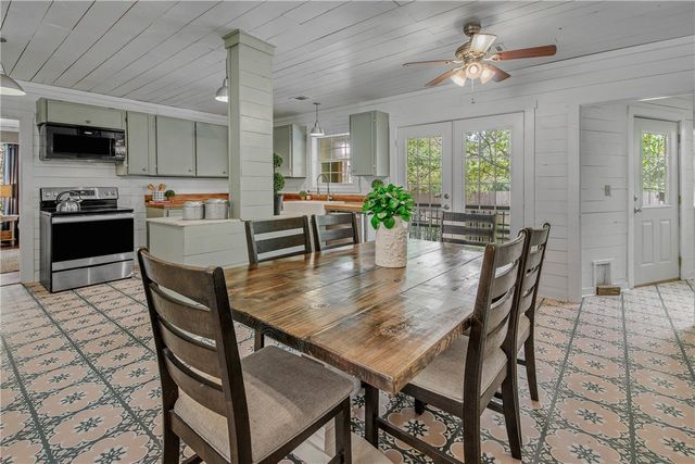 709 South Coulter Drive, Bryan, TX 77802