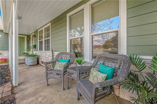 709 South Coulter Drive, Bryan, TX 77802