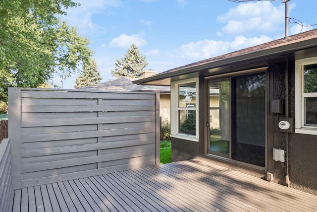 1432 County Road B West W, Roseville, MN 55113