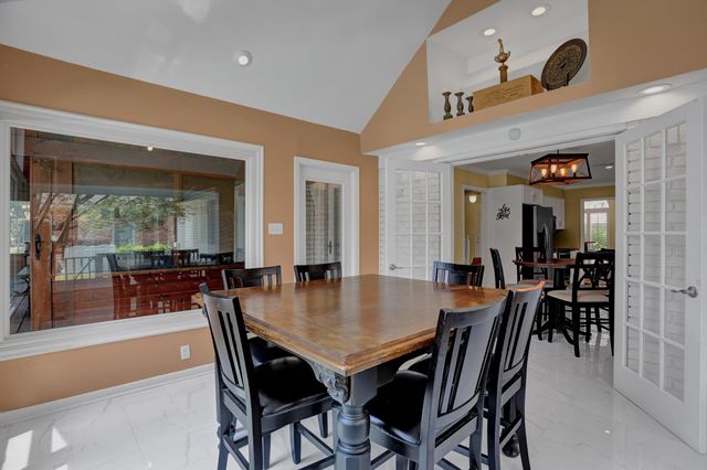 8729 E CARROLLWOOD LN, Cordova, TN 38016